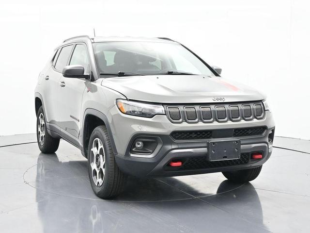 Photo of 2022 Sting Gray Clearcoat Jeep Compass