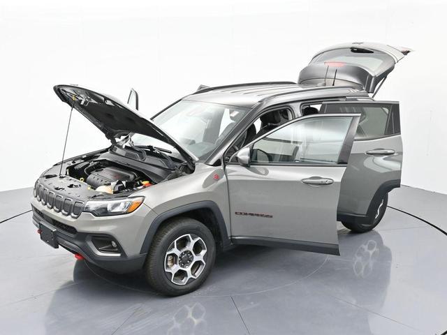 Photo of 2022 Sting Gray Clearcoat Jeep Compass