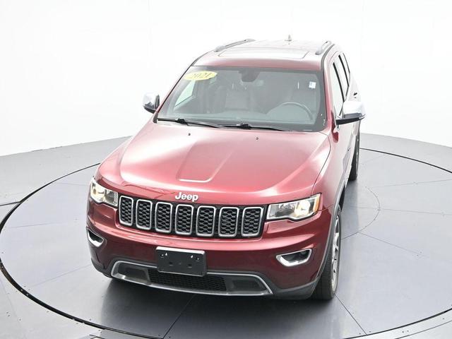 Photo of 2021 Velvet Red Pearlcoat Jeep Grand Cherokee