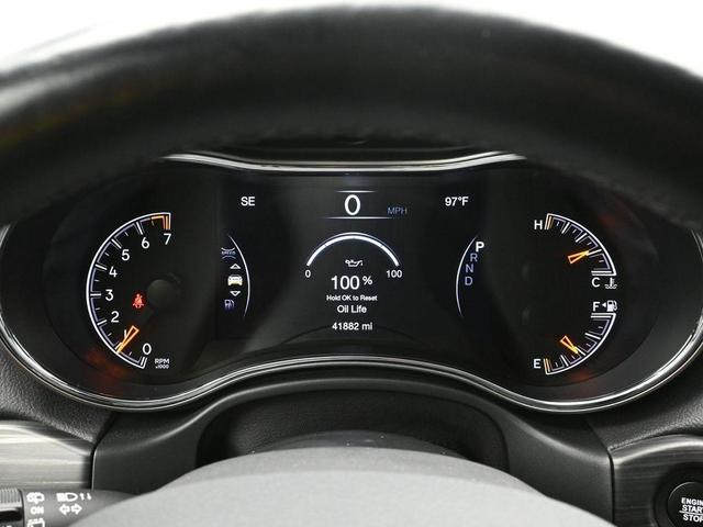 Photo of 2021 Velvet Red Pearlcoat Jeep Grand Cherokee
