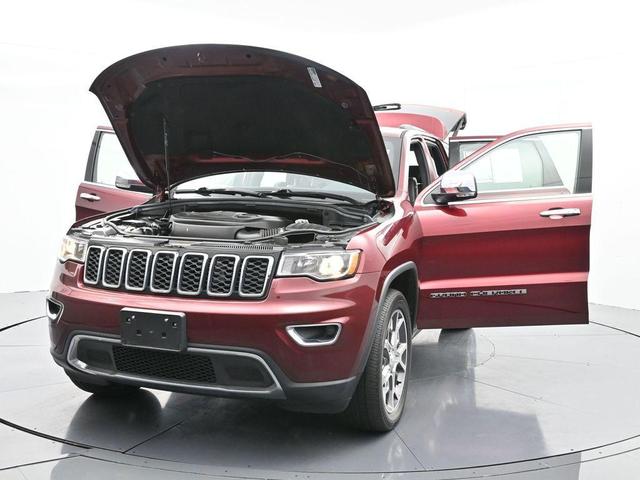 Photo of 2021 Velvet Red Pearlcoat Jeep Grand Cherokee