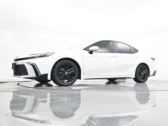 Photo of 2025 Ice Toyota Camry