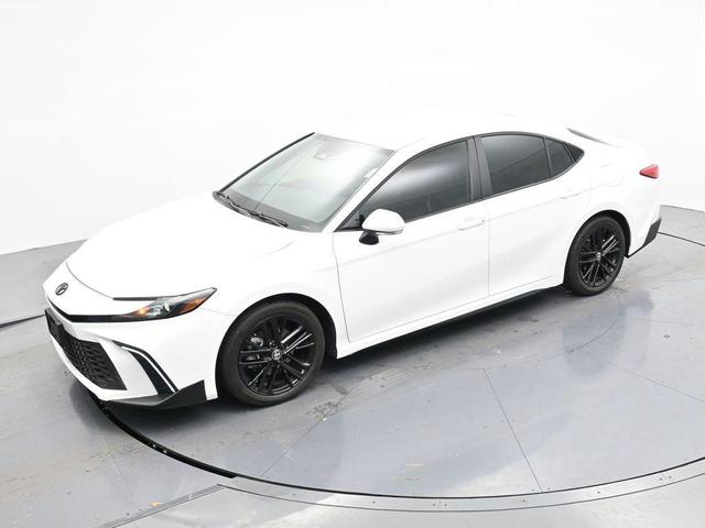 Photo of 2025 Ice Toyota Camry