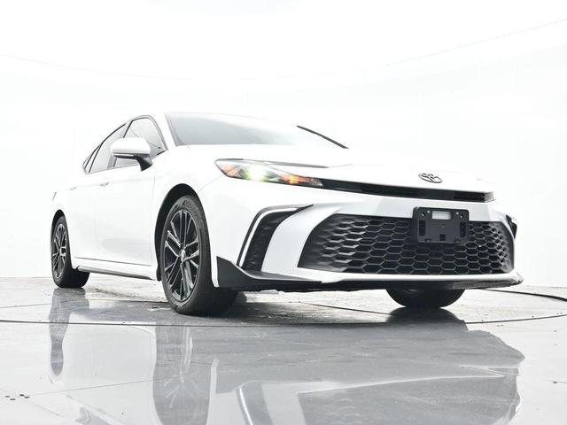 Photo of 2025 Ice Toyota Camry