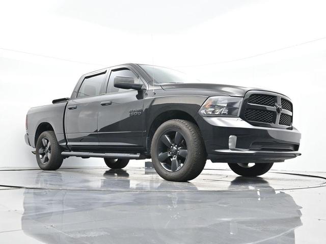 Photo of 2018 Brilliant Black Crystal Pearlcoat RAM 1500