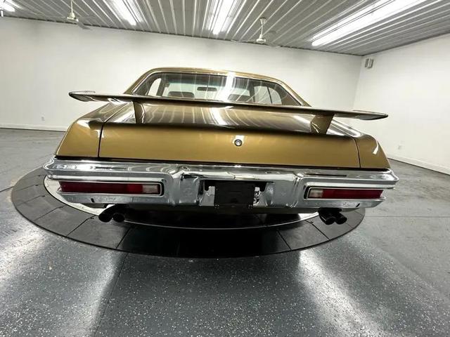 Photo of 1970 Gold Pontiac GTO