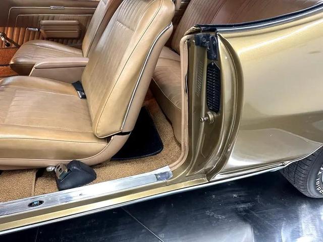 Photo of 1970 Gold Pontiac GTO
