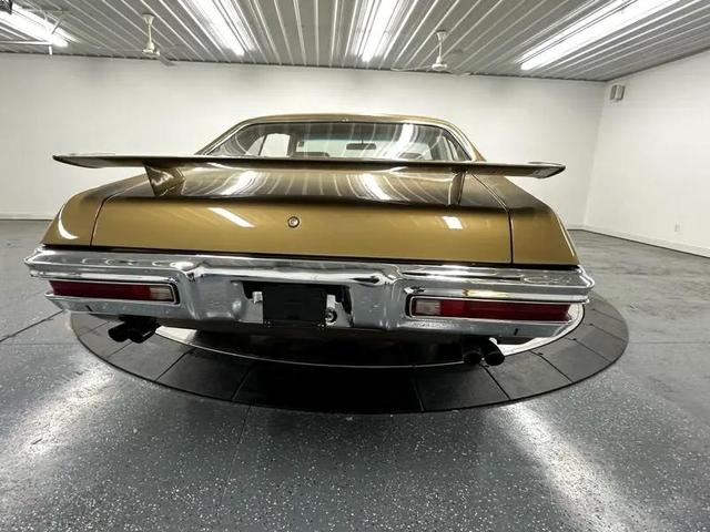 Photo of 1970 Gold Pontiac GTO