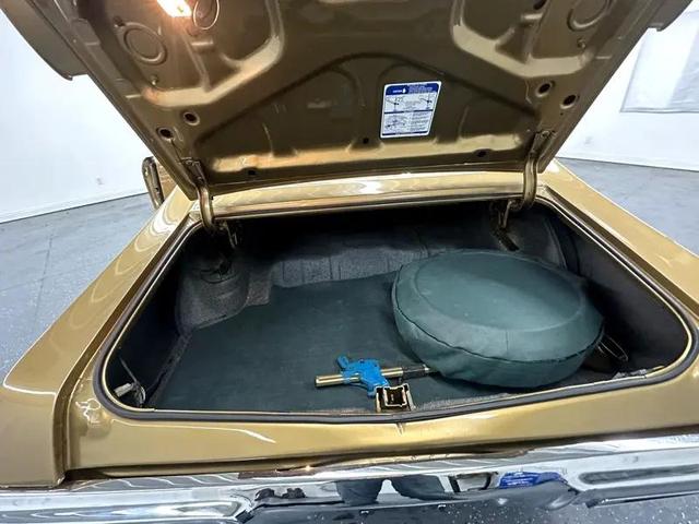 Photo of 1970 Gold Pontiac GTO