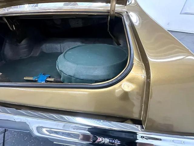 Photo of 1970 Gold Pontiac GTO