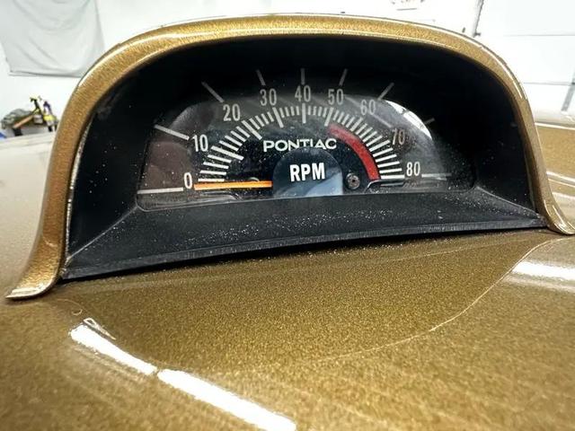 Photo of 1970 Gold Pontiac GTO