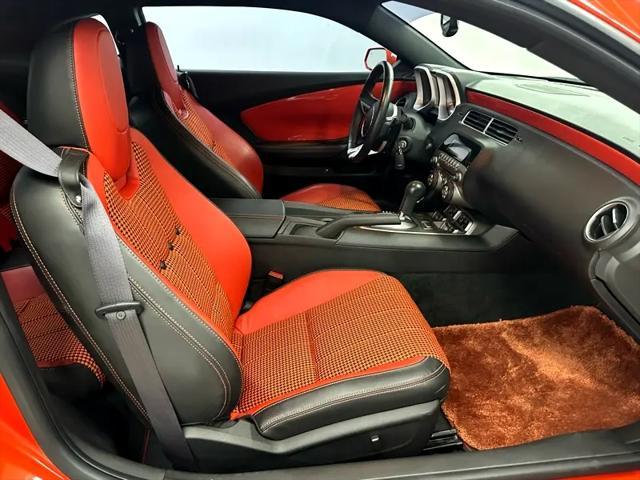 Photo of 2011 Orange Chevrolet Camaro