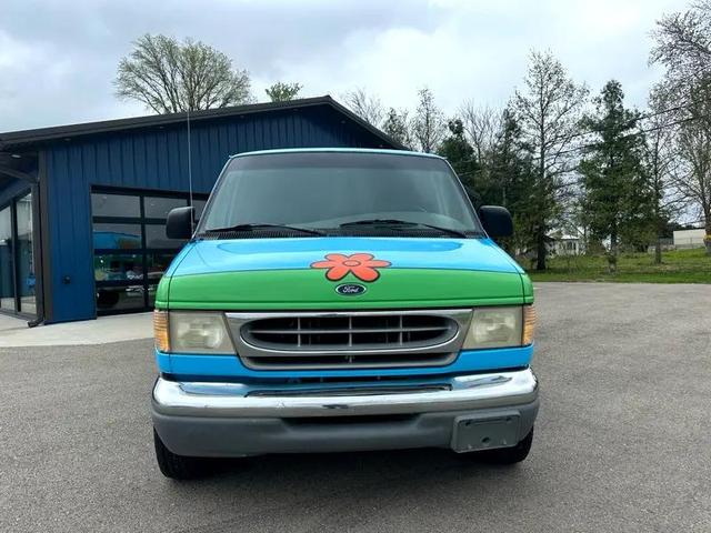 Photo of 1998 Blue Ford E350