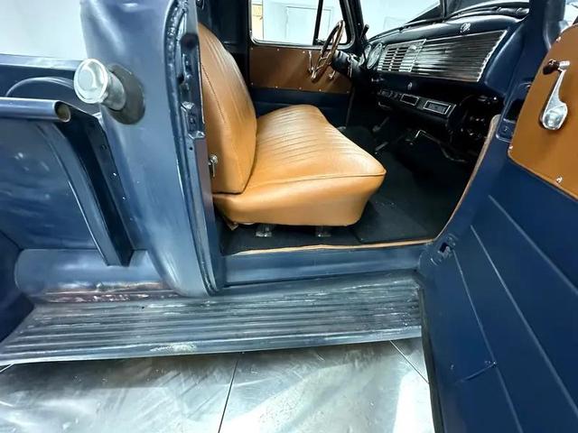 Photo of 1953 Blue Chevrolet 3100
