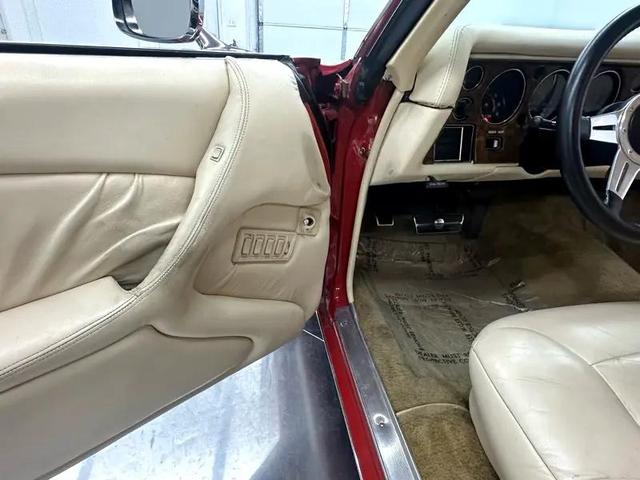 Photo of 1971 Red Chevrolet Monte Carlo