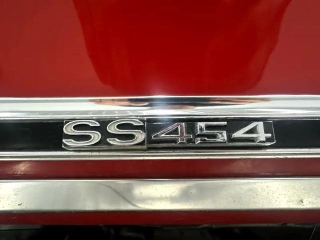 Photo of 1971 Red Chevrolet Monte Carlo