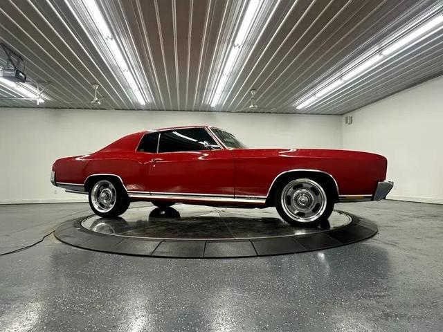 Photo of 1971 Red Chevrolet Monte Carlo