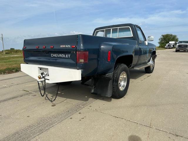 Photo of 1986 Blue Chevrolet Pickup Truck
