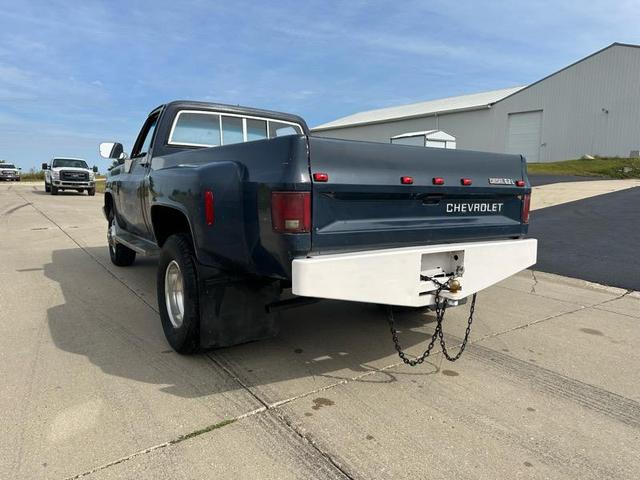 Photo of 1986 Blue Chevrolet Pickup Truck