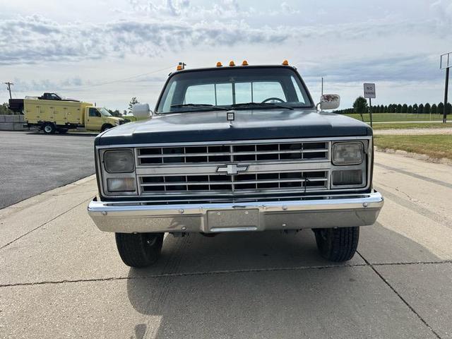 Photo of 1986 Blue Chevrolet Pickup Truck