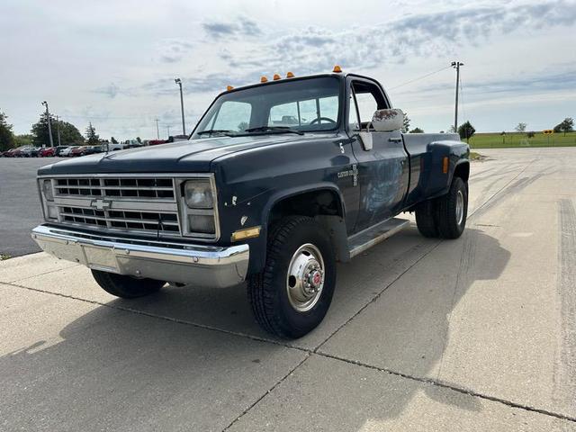 Photo of 1986 Blue Chevrolet Pickup Truck