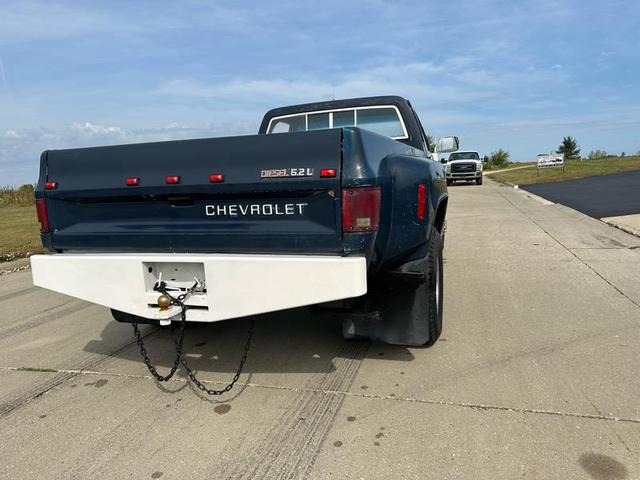 Photo of 1986 Blue Chevrolet Pickup Truck