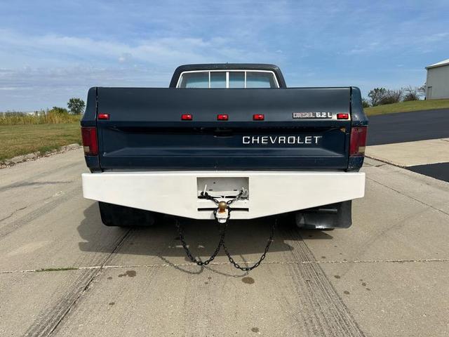 Photo of 1986 Blue Chevrolet Pickup Truck