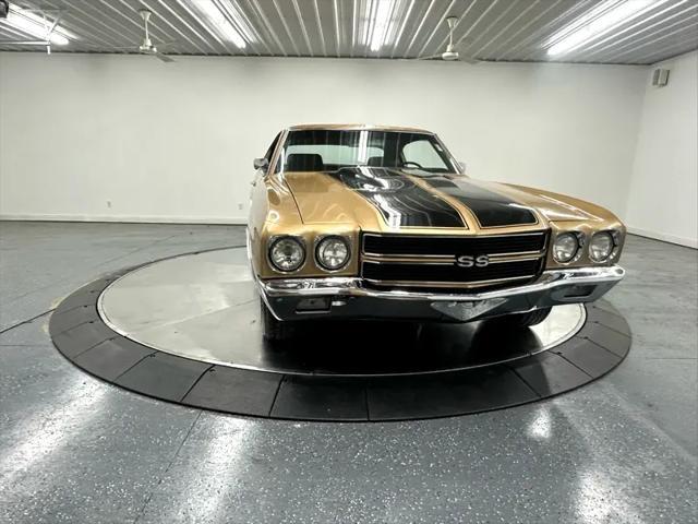 Photo of 1970 Gold Chevrolet Chevelle