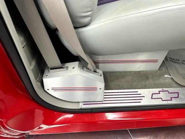 Photo of 1993 Red Chevrolet 1500