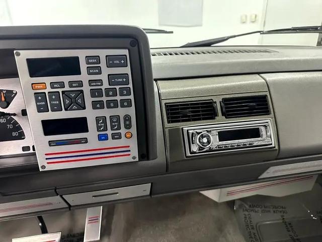 Photo of 1993 Red Chevrolet 1500