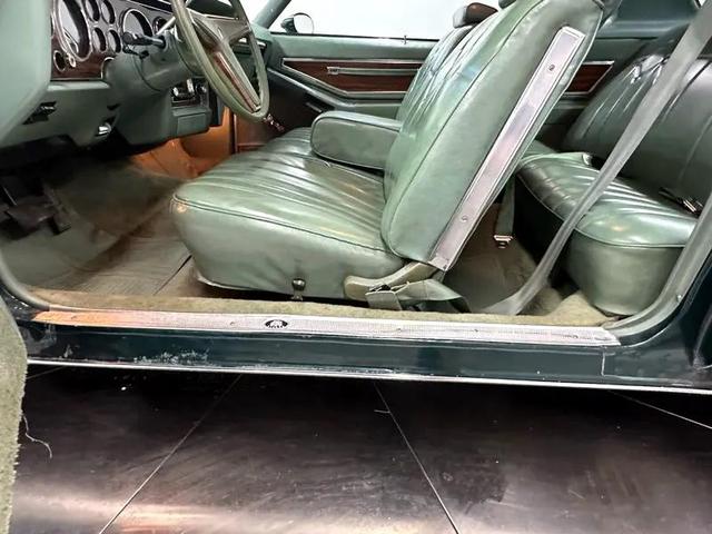Photo of 1977 Green Pontiac Grand Prix