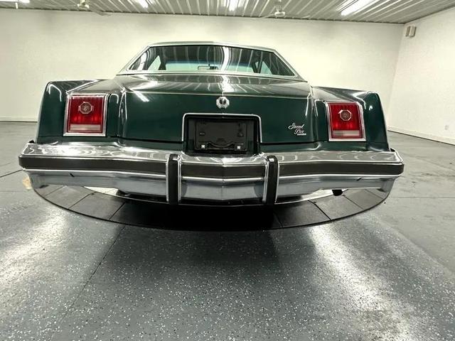 Photo of 1977 Green Pontiac Grand Prix