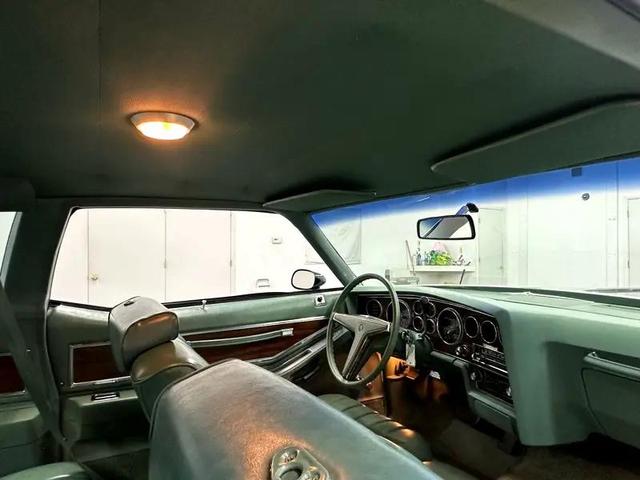 Photo of 1977 Green Pontiac Grand Prix