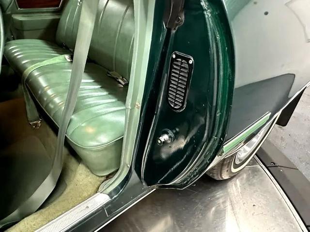 Photo of 1977 Green Pontiac Grand Prix