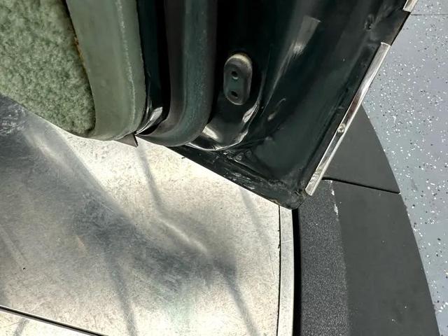 Photo of 1977 Green Pontiac Grand Prix