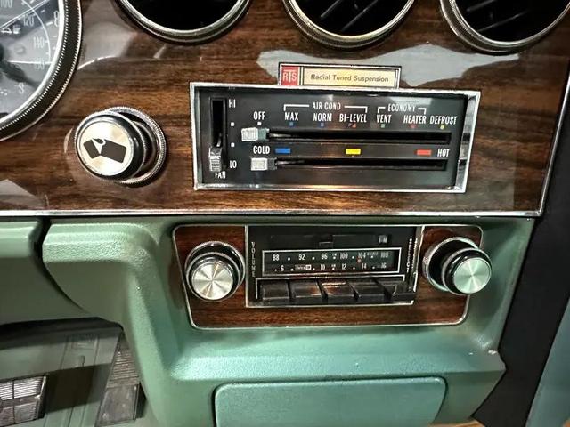 Photo of 1977 Green Pontiac Grand Prix