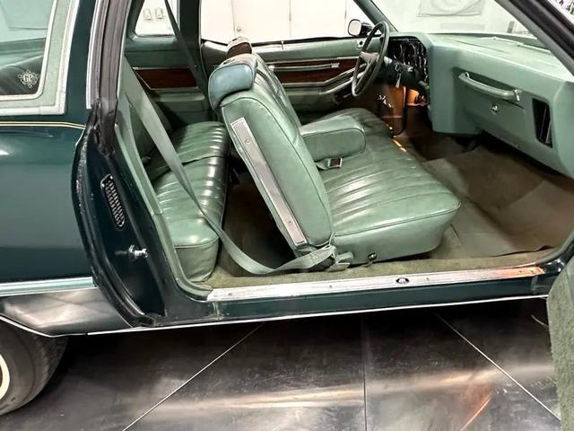 Photo of 1977 Green Pontiac Grand Prix