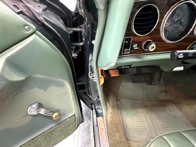Photo of 1977 Green Pontiac Grand Prix
