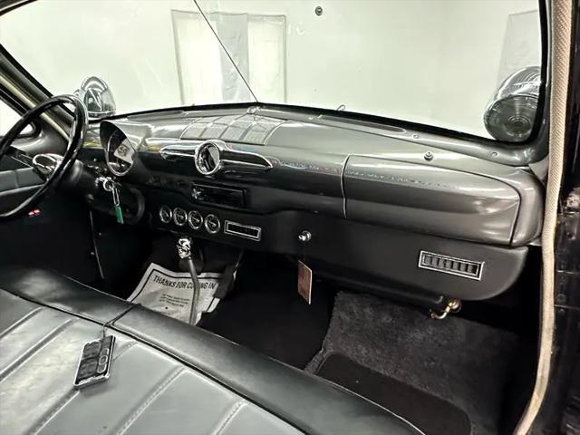 Photo of 1950 Black Ford Custom