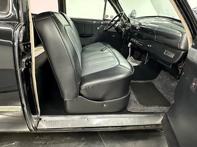Photo of 1950 Black Ford Custom