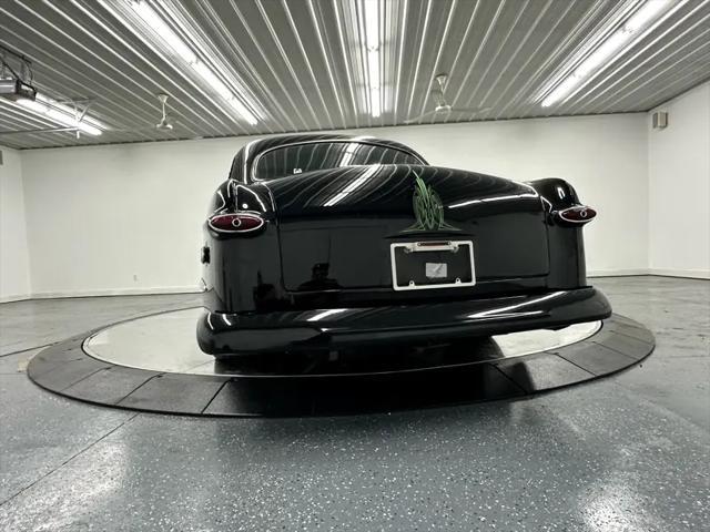 Photo of 1950 Black Ford Custom