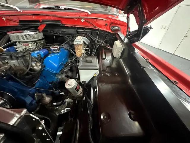 Photo of 1976 Red Ford F-250