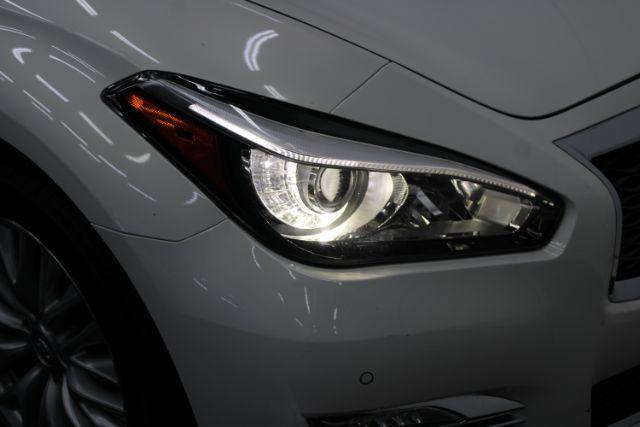 Photo of 2015 Moonlight White INFINITI Q70L