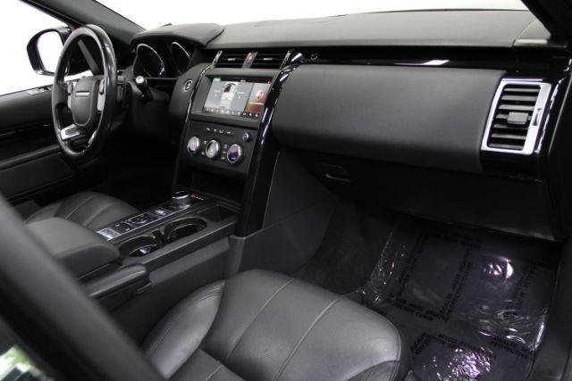Photo of 2020 Narvik Black Land Rover Discovery