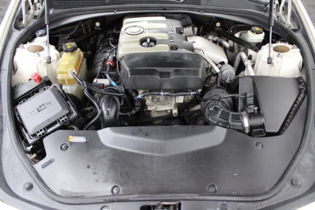 Photo of 2014 White Diamond Tricoat Cadillac CTS