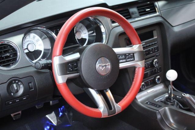 Photo of 2010 Black Ford Mustang