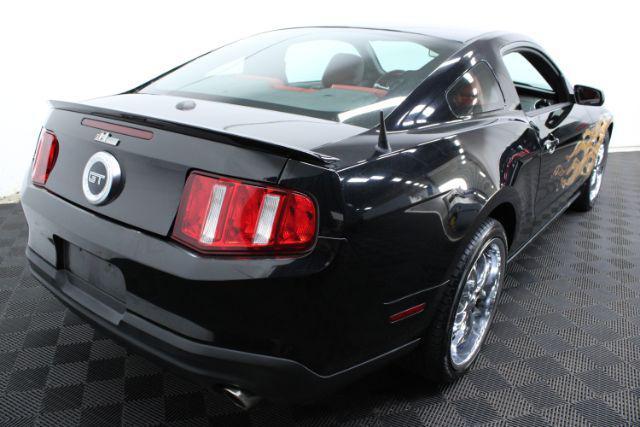 Photo of 2010 Black Ford Mustang