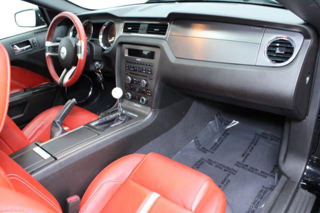 Photo of 2010 Black Ford Mustang
