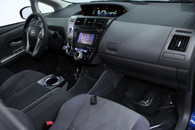 Photo of 2013 Blue Ribbon Metallic Toyota Prius v