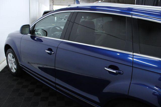 Photo of 2014 Atlantis Blue Metallic Audi Q7